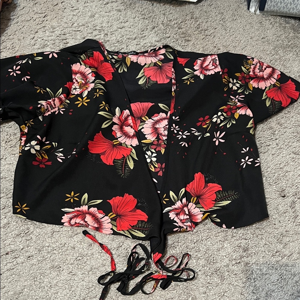 SHEIN Black and Red Floral Crop Top